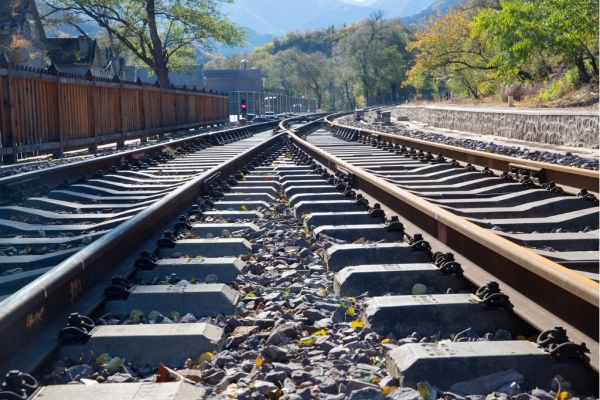 改性尼龍PA6和PA66在高速鐵路、機(jī)車工業(yè)中的應(yīng)用